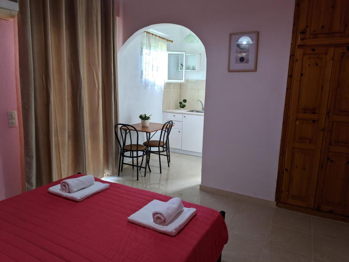 Elena Pool Aparthotel Agios Georgios  Exteriör bild