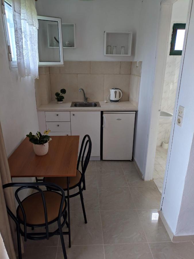 Elena Pool Aparthotel Agios Georgios  Exteriör bild