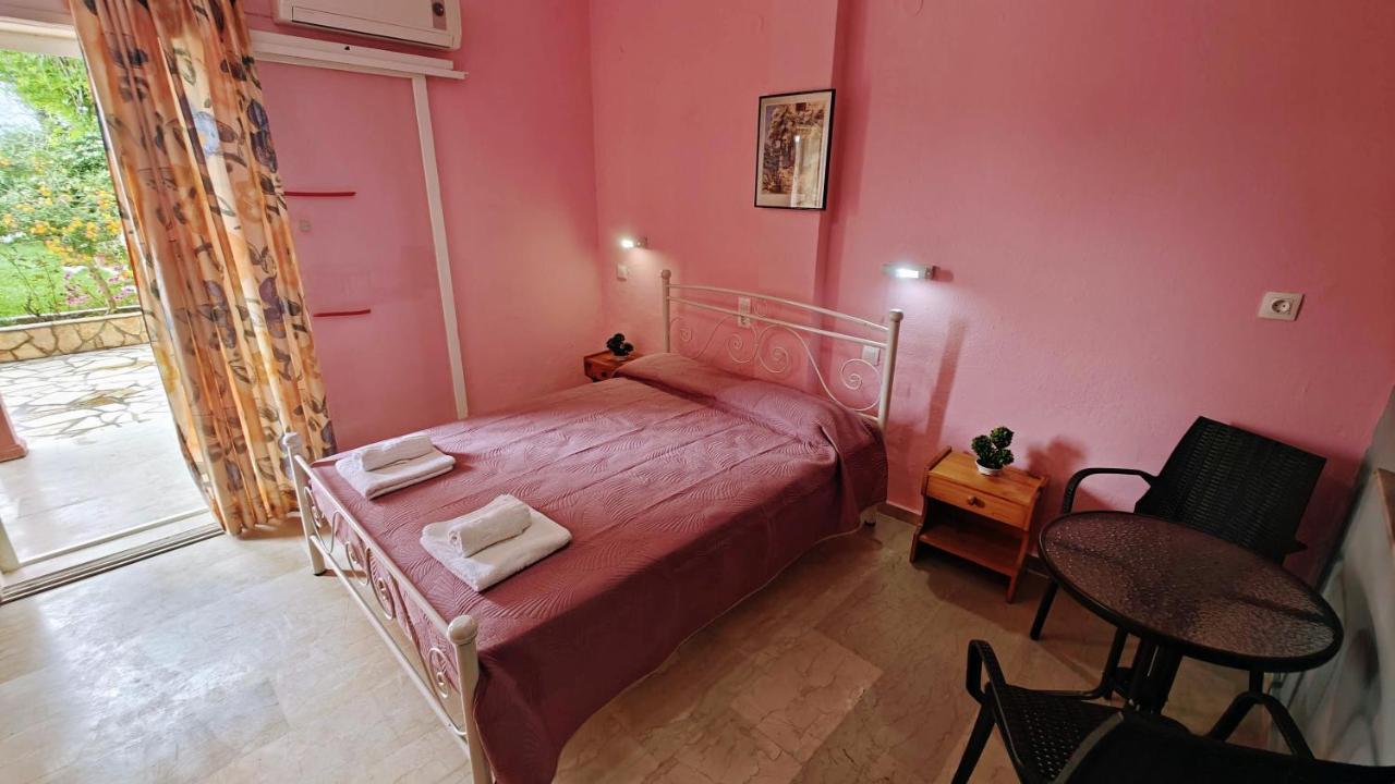 Elena Pool Aparthotel Agios Georgios  Exteriör bild
