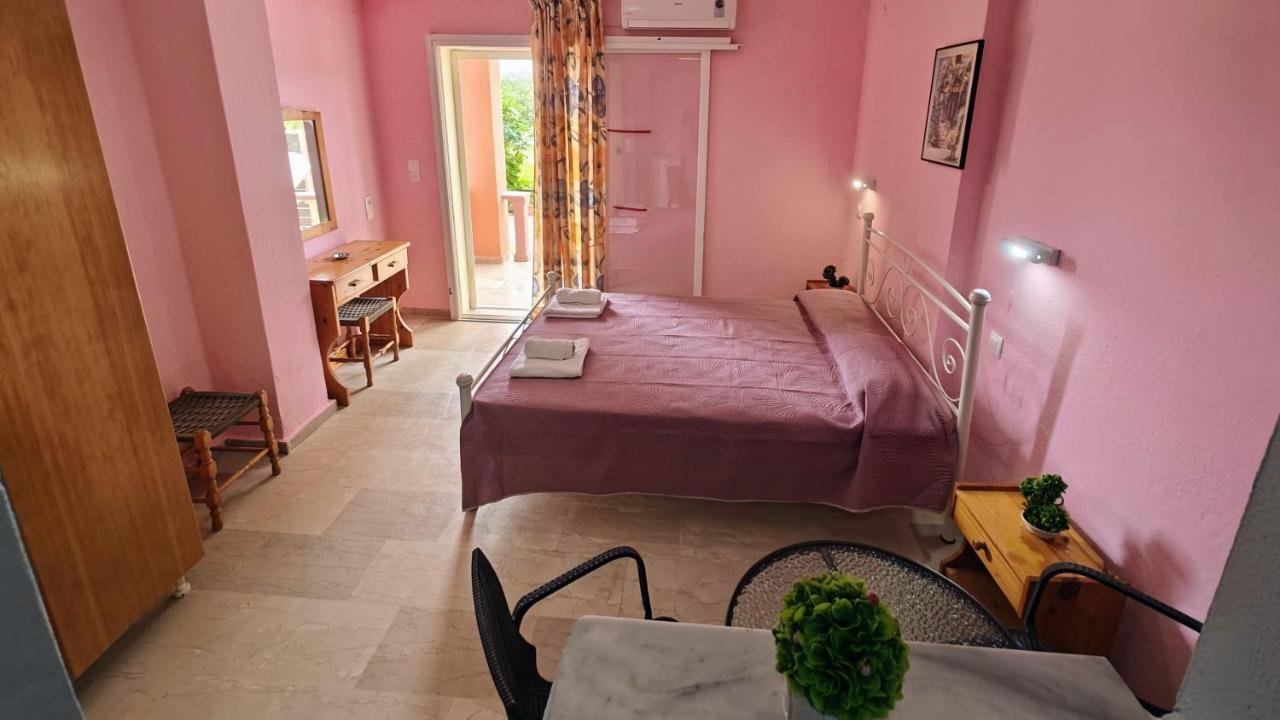 Elena Pool Aparthotel Agios Georgios  Exteriör bild