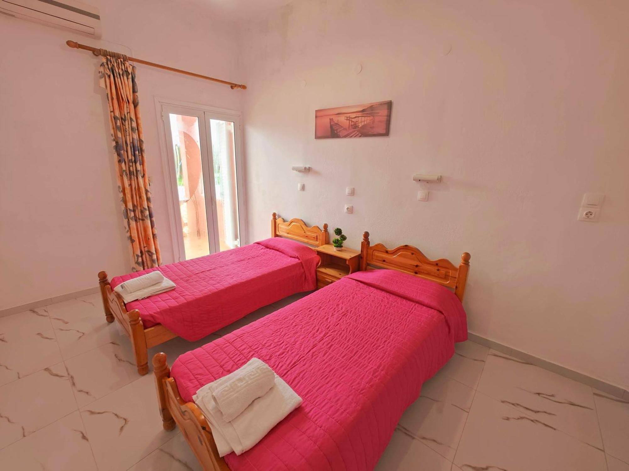 Elena Pool Aparthotel Agios Georgios  Exteriör bild